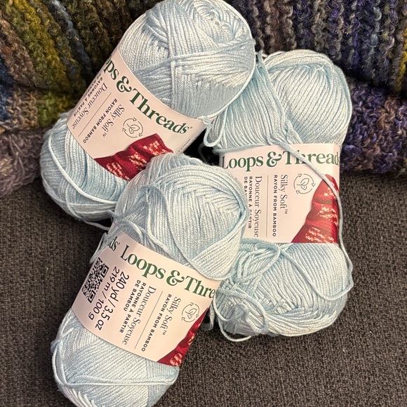 Loops & Threads 100% Bamboo Yarn Fingering Weight - Picture 5 of 6